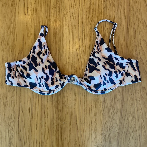 Cheetah Print Underwire Bikini Top - Picture 1 of 6